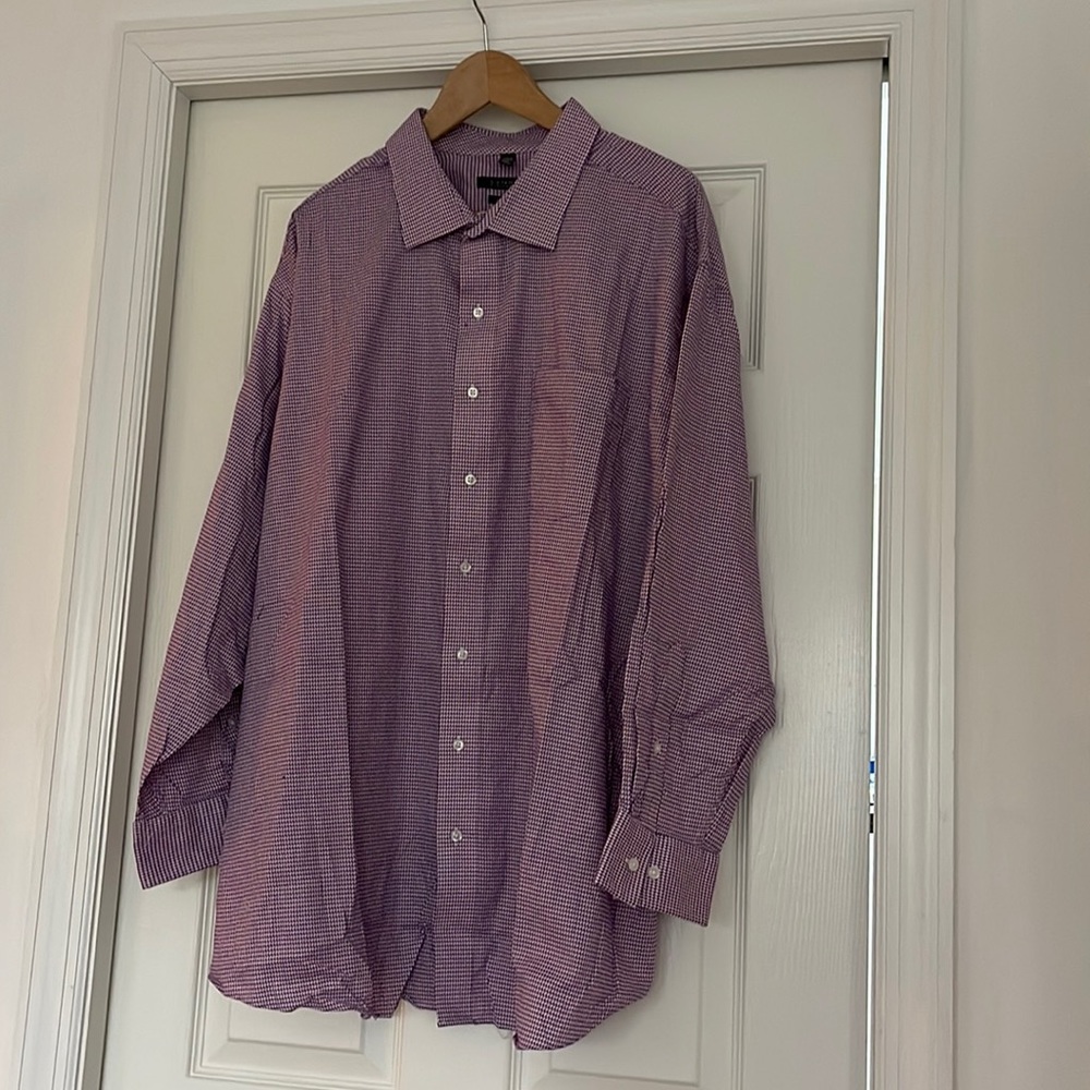 Brand new men’s dress shirt, made by SYNRGY.